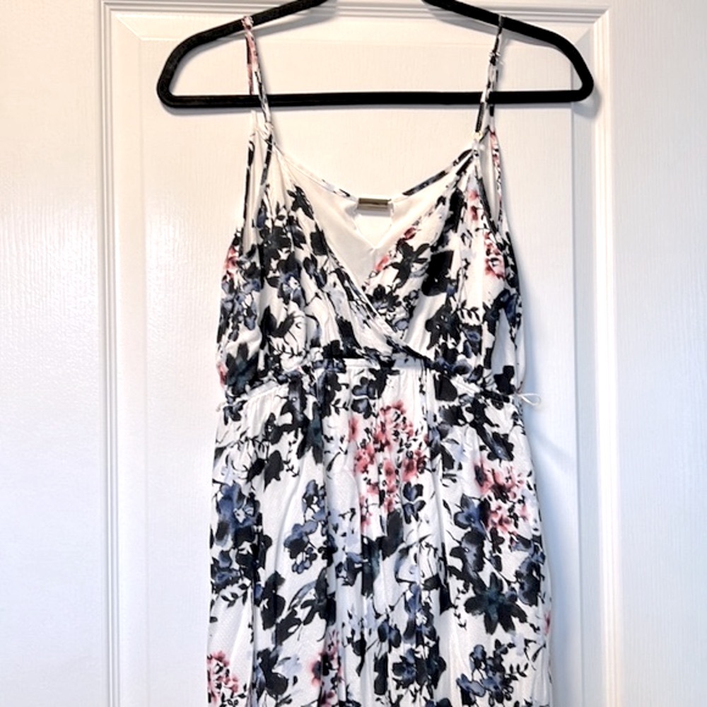 Gorgeous Maternity Sundress - M